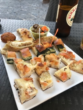 Free snacks with your drinks at Bar Cristina